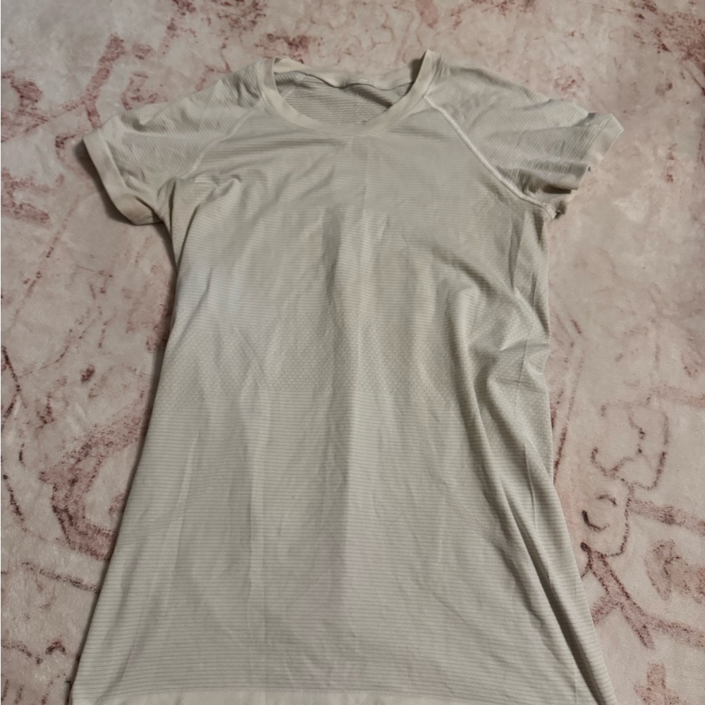 lululemon athletica white Short Sleeve Tee